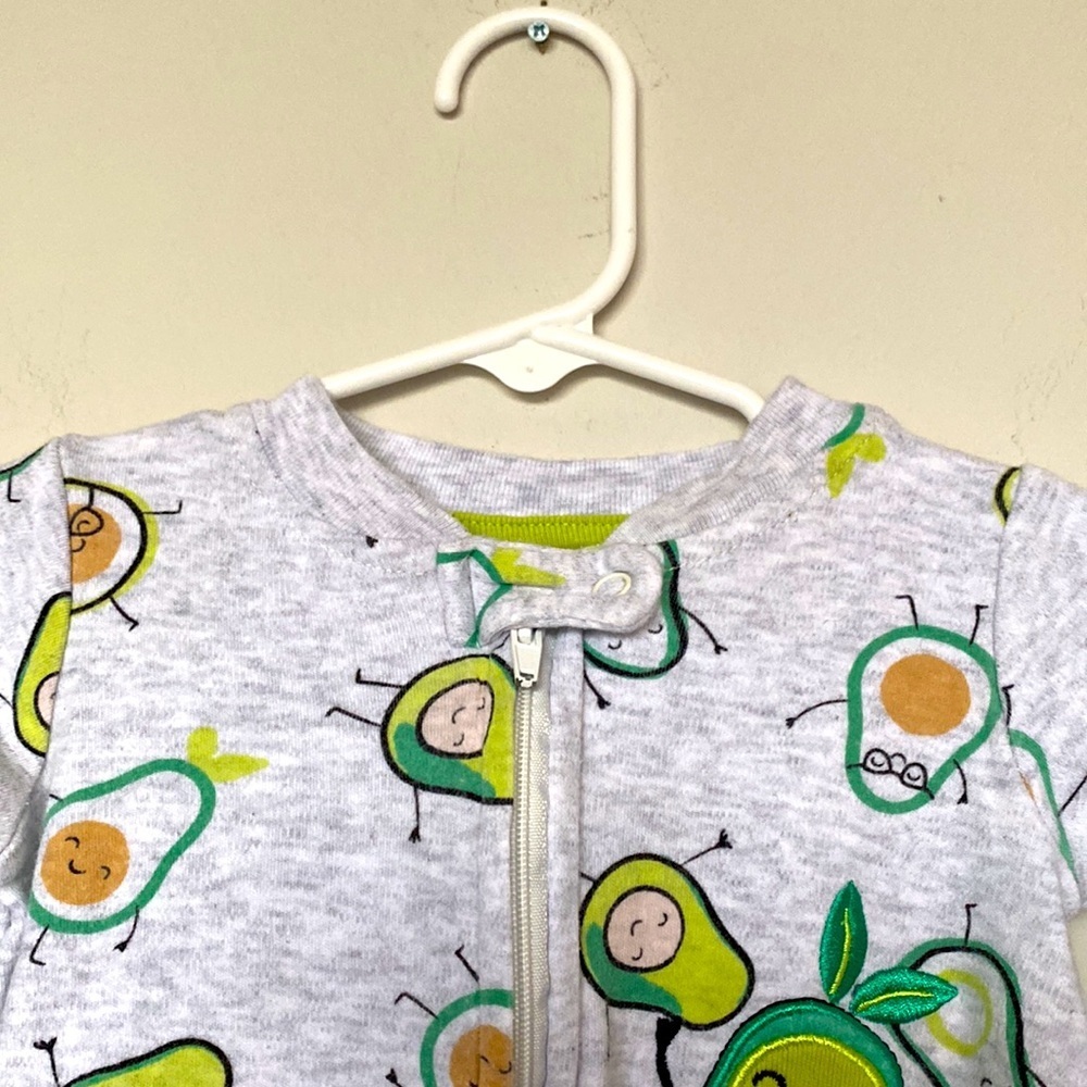 AVOCADO 🥑 Onesie 3-6 months - Picture 4 of 7